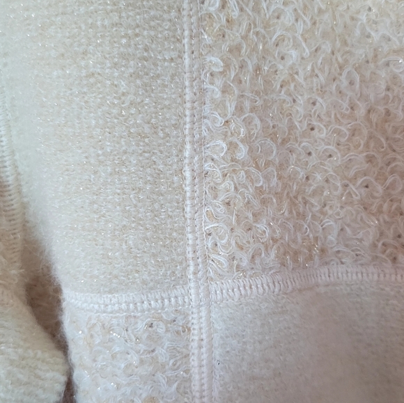 Gorgeous Escada cardigan - Size 40 - Picture 9 of 11